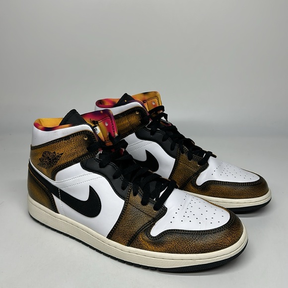 New Men’s Nike Air Jordan 1 Mid SE Shoes Black/Taxi White DQ8417-071 NWOB - Picture 4 of 7